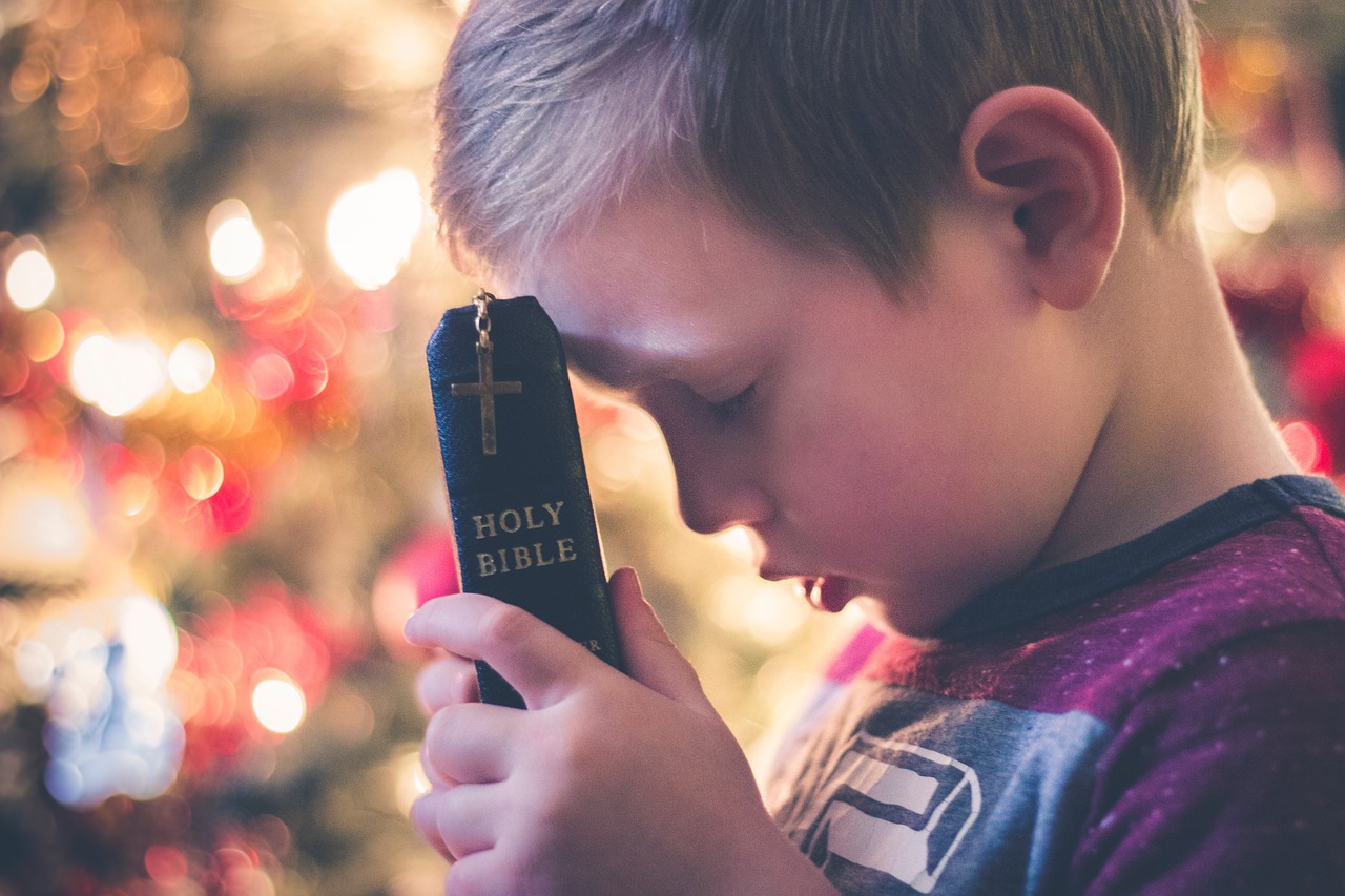 7 Ways to Teach Your Children to Pray